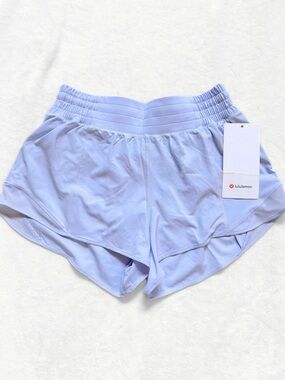 NWT Lululemon Hotty Hot HR Short 2.5” Lined – Serene Blue – Size 6